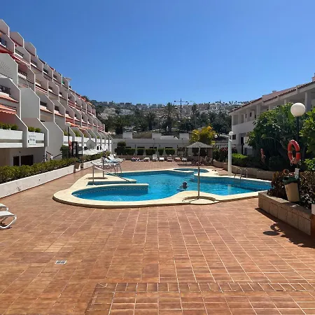 La Casita De La Piscina Apartment *